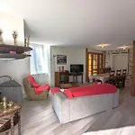 Xiiième Siècle - 3 étoiles - Wifi - Salle De Sport *