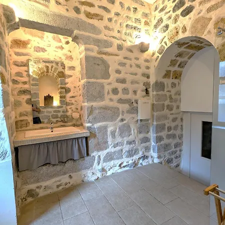Xiiieme Siecle - 3 Etoiles - Wifi - Salle De Sport Holiday home *